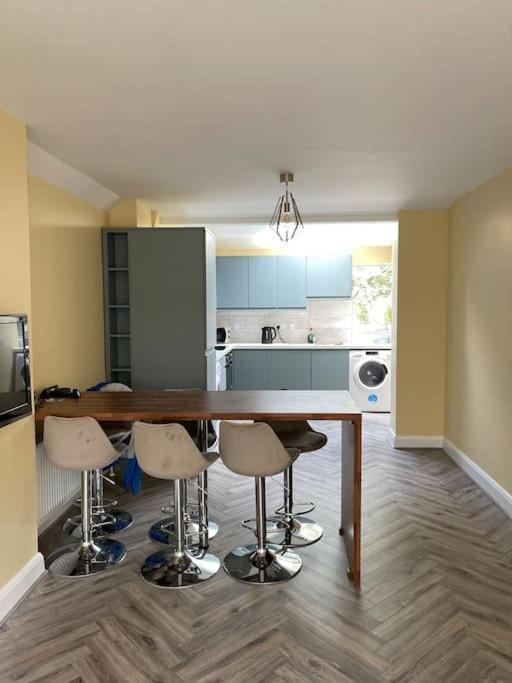 Villa Heart Of Kinsale Esterno foto